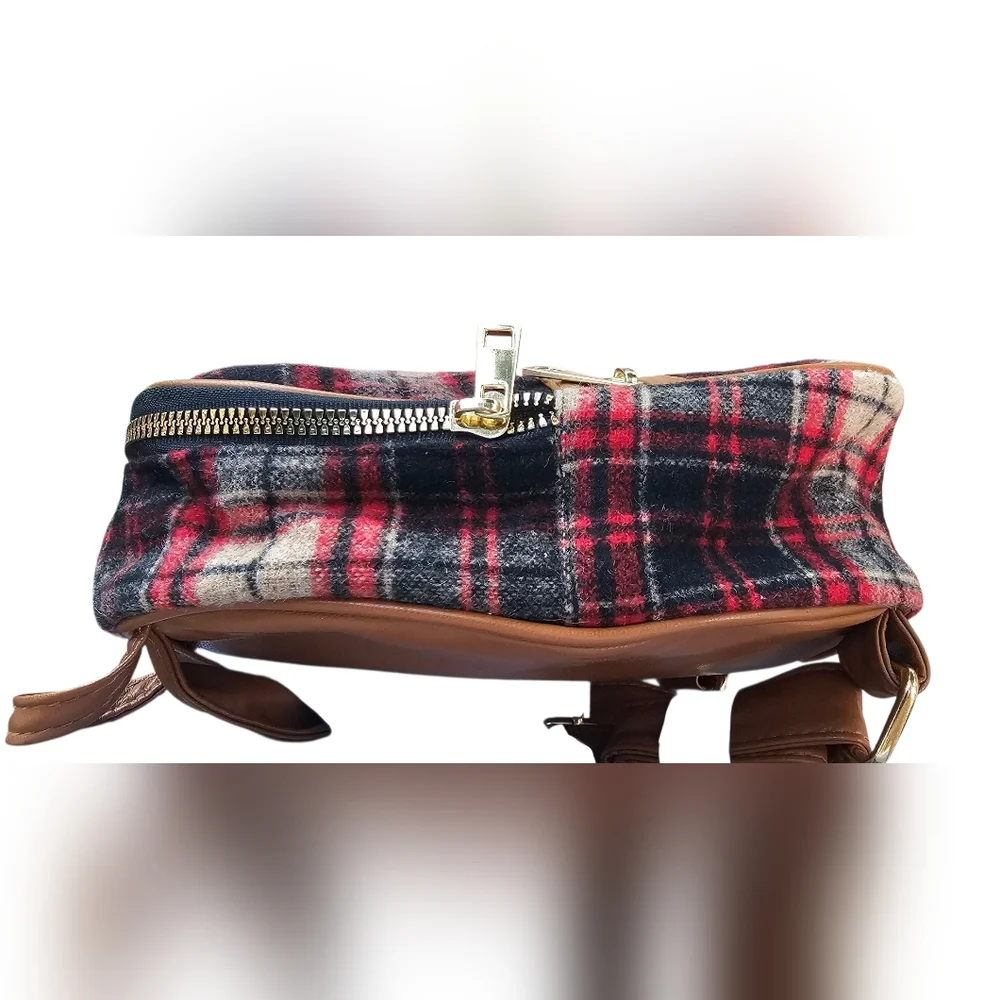 Tommy Bahama - NEW Mini Backpack Fall Plaid Colors. May Be Kids. No Pockets - Picture 3 of 14